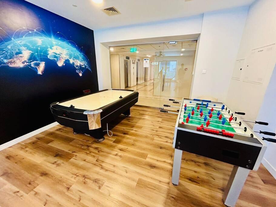 Bright Apt- Close To Barasti Dubai